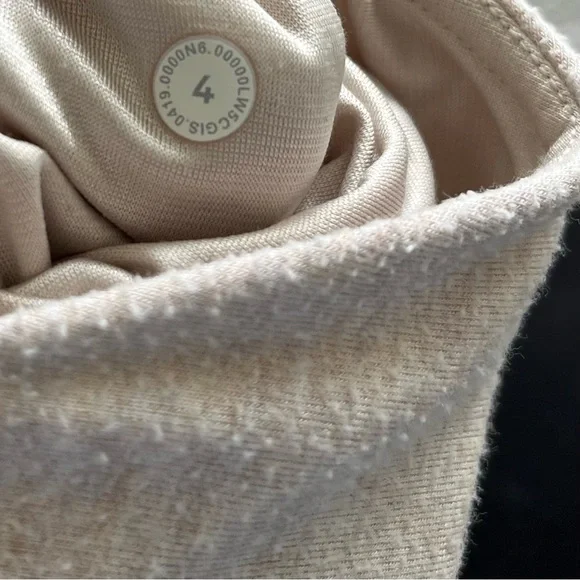 LULULEMON Warm Down High Rise Jogger Size 4 Soft Cozy Trendy Stylish Athletic - Picture 3 of 9